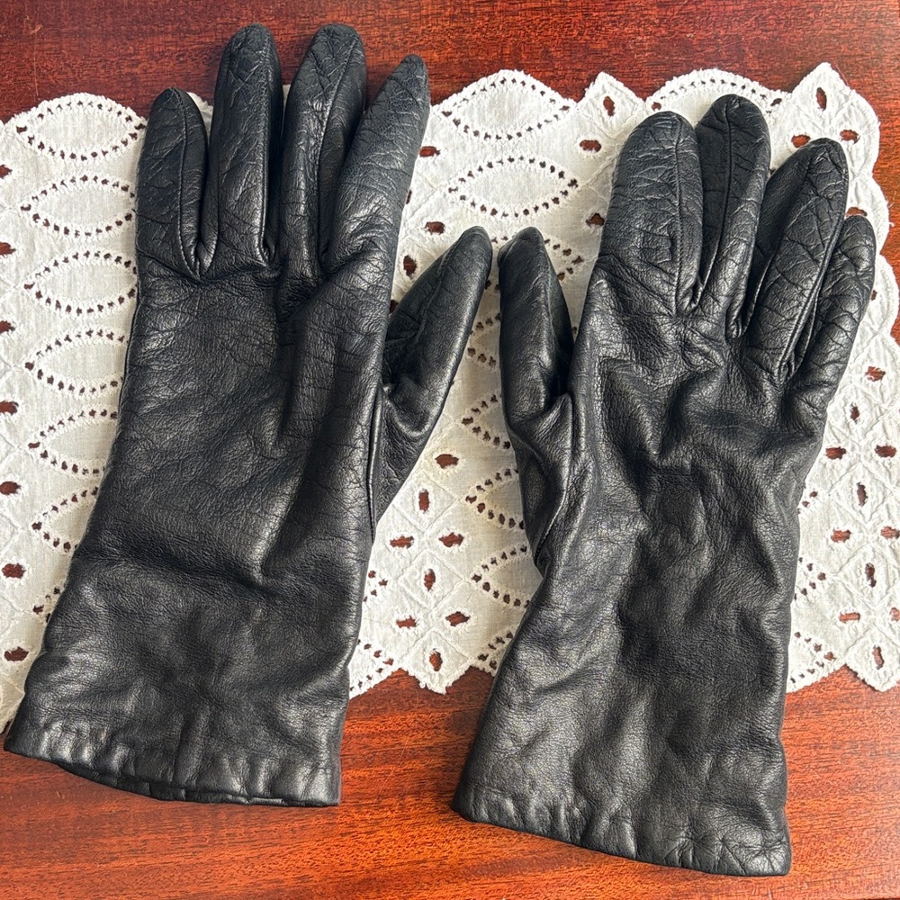 Vintage Portolano Black Leather Women's Gloves size 7 1/2 Cashmere Lined